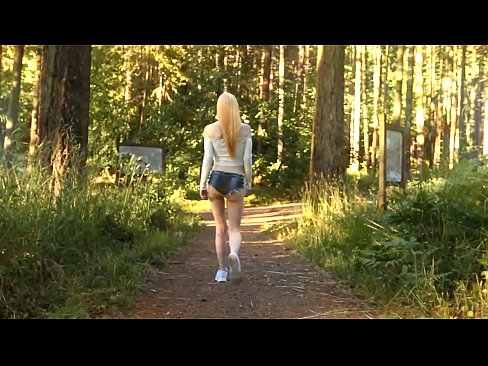 ❤️ Schöne Frau bewegt sich langsam, nicht nackt Video Homemade porn bei de.xlxxporno.ru