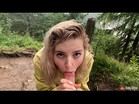 ❤️ Mädchen schluckt Sperma nach einem öffentlichen Blowjob - Eva Elfi Homemade porn bei de.xlxxporno.ru